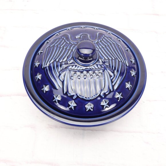 Longaberger Covered Casserole Serving Dish Blue 1 1/2 Quart American Eagle Stars - Picture 3 of 5